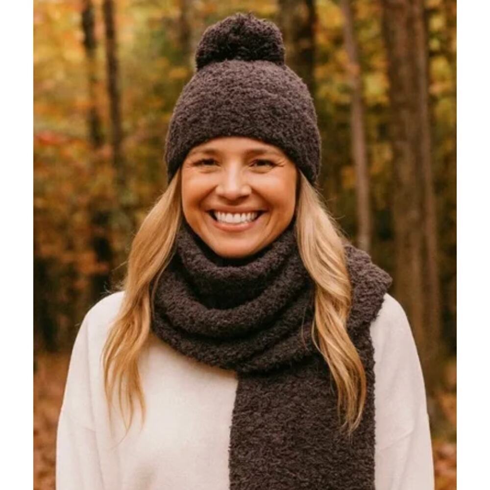 NWT Barefoot Dreams - Cozy Chic Pom Pom Beanie & Scarf Set